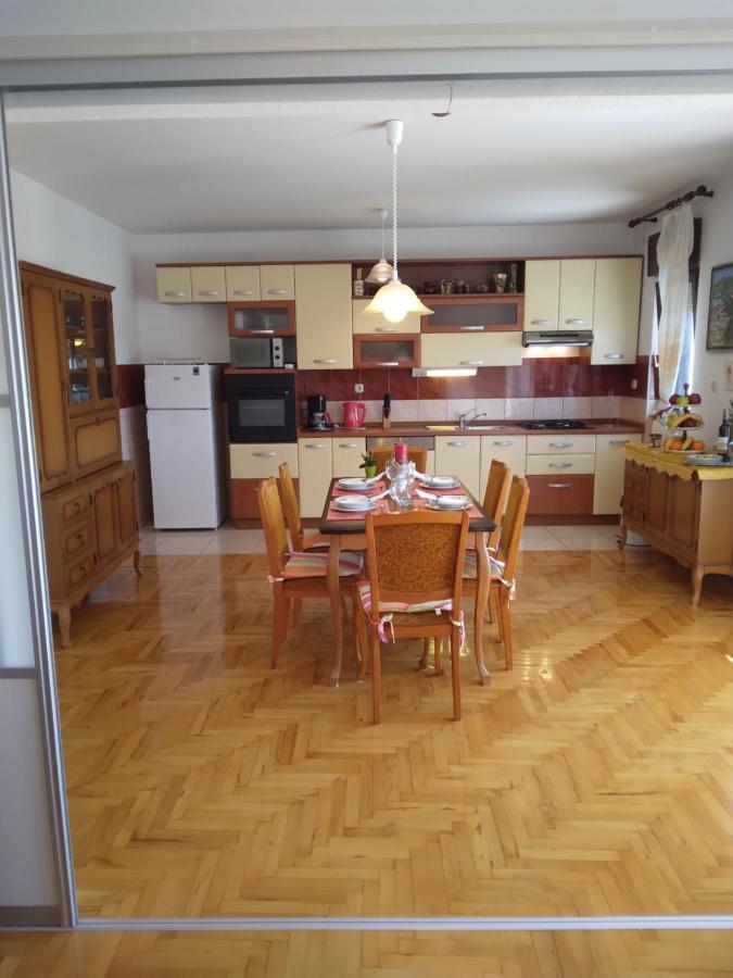 Apartment Meri Trogir Exterior photo